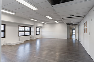 200 m² – toimistotila